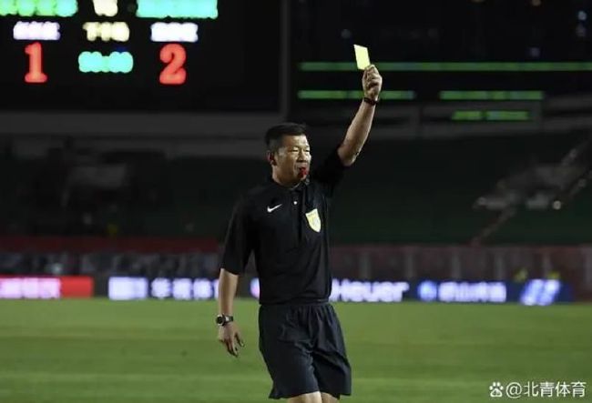 俱乐部高层表示，他们对姆巴佩的未来感到放心，他们愿意让这位前锋选择行使他当前合同的选项条款，将其延长至2025年夏季，如果姆巴佩表示有兴趣签署更长期的合同，他们也愿意谈。